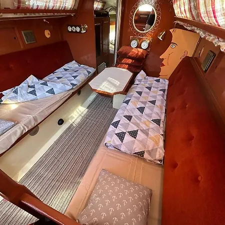 Botel Na Jachcie Ada2 W Swinoujsciu *