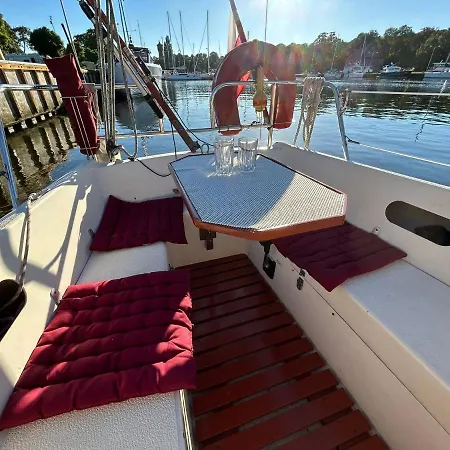 Na Jachcie Ada2 W Swinoujsciu Botel Swinoujscie