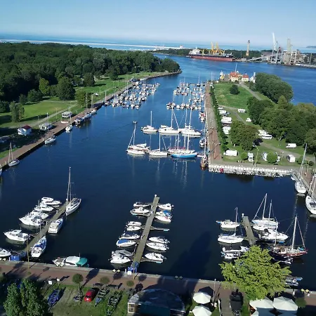 Botel Na Jachcie Ada2 W Swinoujsciu *